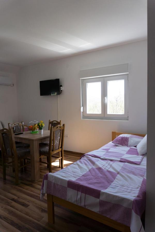 Apartmani Matej เทรบินเย ภายนอก รูปภาพ
