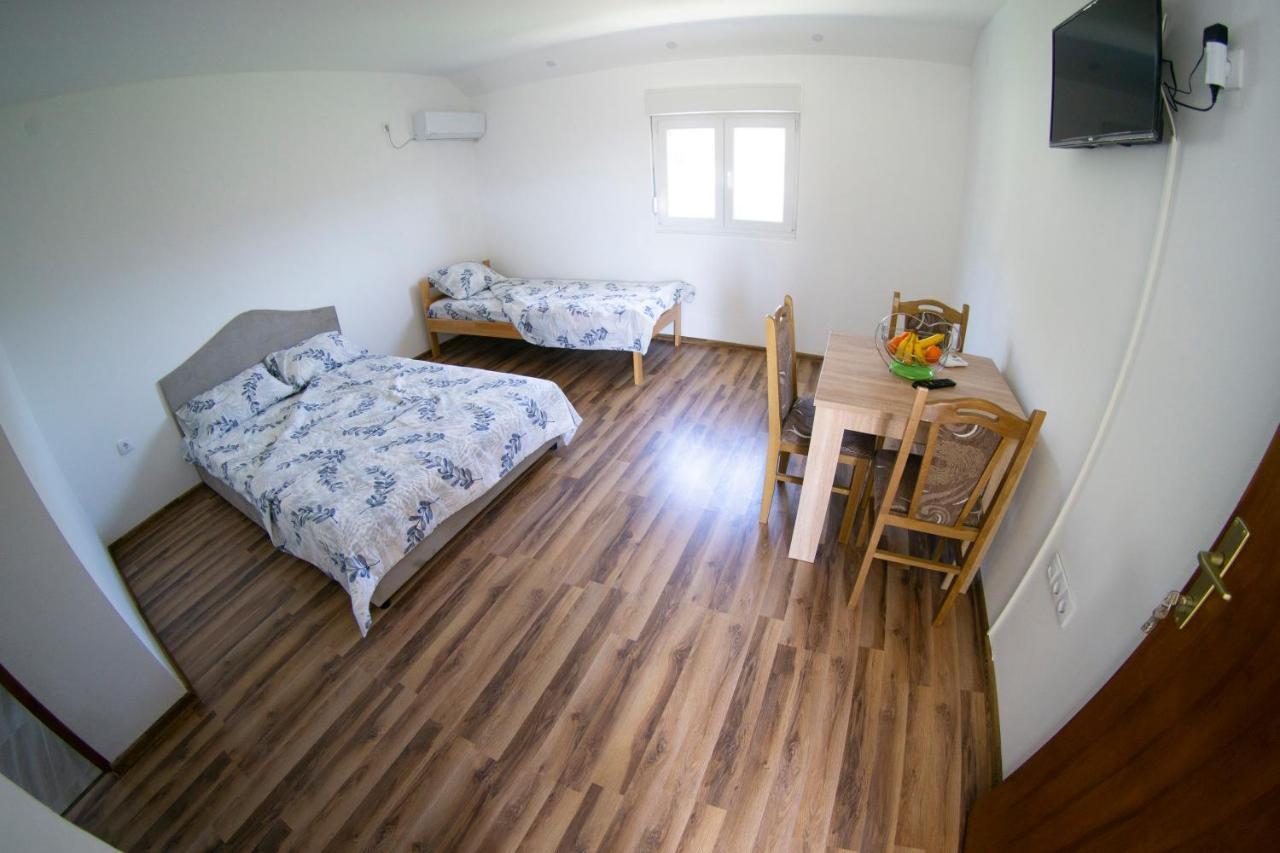 Apartmani Matej เทรบินเย ภายนอก รูปภาพ